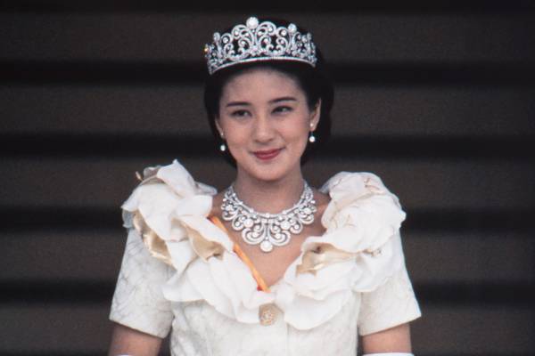 森英恵さん「バラの花のような方」本誌に明かしていた雅子さまのローブ・デコルテ秘話