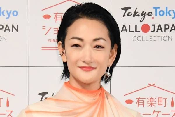 冨永愛 デビュー25周年で親子初共演！本誌に語っていた“息子のための3年間”