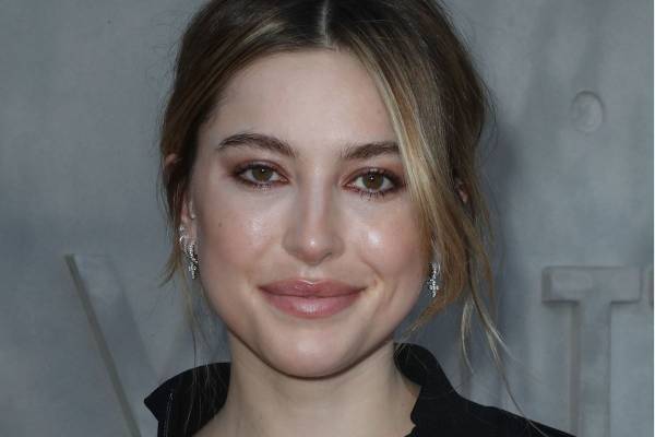 スティーブ・ジョブズの娘がiPhone14の性能をチクリ