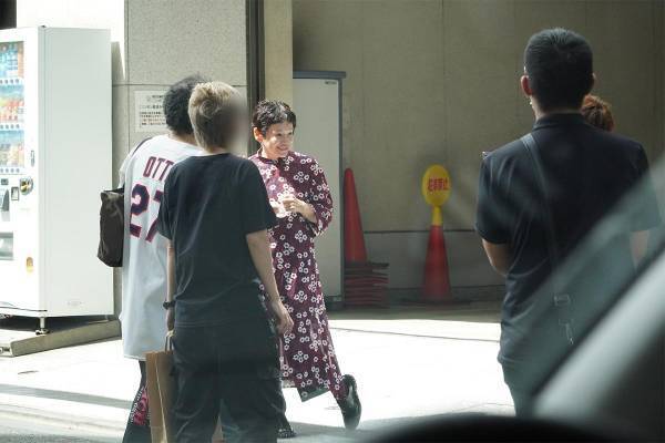 【目撃撮】大竹しのぶ ファン対応が神キュートすぎ！今も守るさんまとの共通流儀