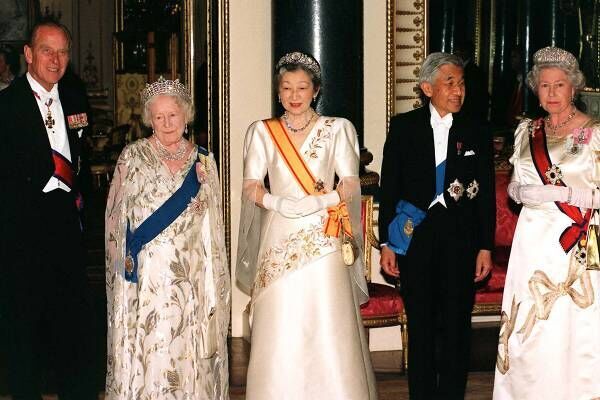 12年、女王の即位60周年祝賀行事のために訪英された上皇ご夫妻（写真：共同通信）