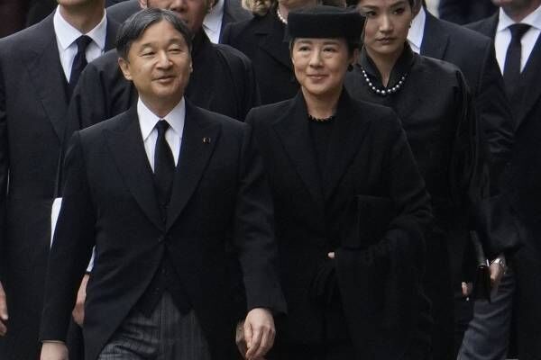 国葬に参列された天皇陛下と雅子さま（写真：代表撮影/AP/アフロ）