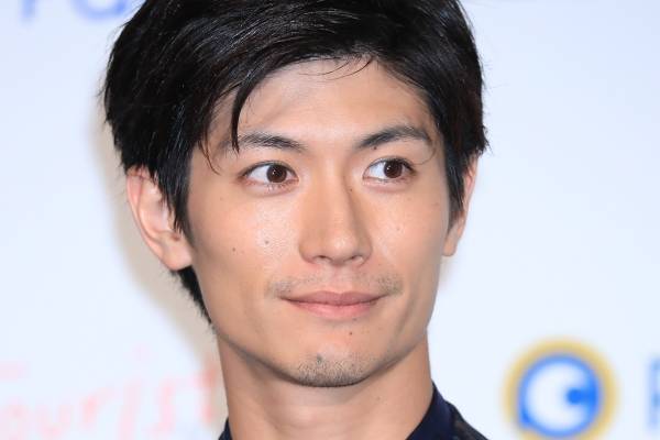 元トレーナーの三浦春馬さん“暴露本”アマゾンレビューは「星5つか1つ」に真っ二つ