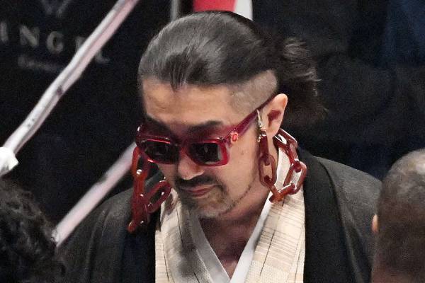 ごぼうの党・奥野代表、ヒカルの動画で花束投げ捨て謝罪も“前置き7割”で批判やまず「謝るまでに時間かかりすぎ」