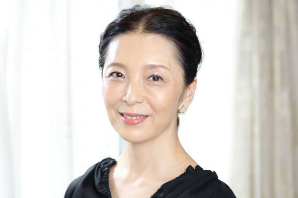 有森也実さんインタビュー「発汗、顔面のけいれん、リンパの腫れ……それでも治療を選択しなかった理由」