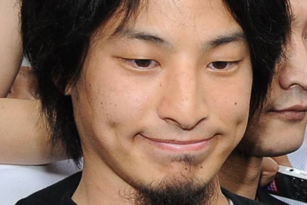 ひろゆき 辺野古座り込み揶揄に広がる失望…統一教会批判で上げた株も大暴落