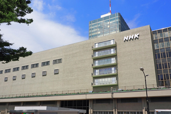 NHK　受信料未払者に2倍の割増金徴収を検討…ネットで「テレビ捨てるわ」大合唱の皮肉
