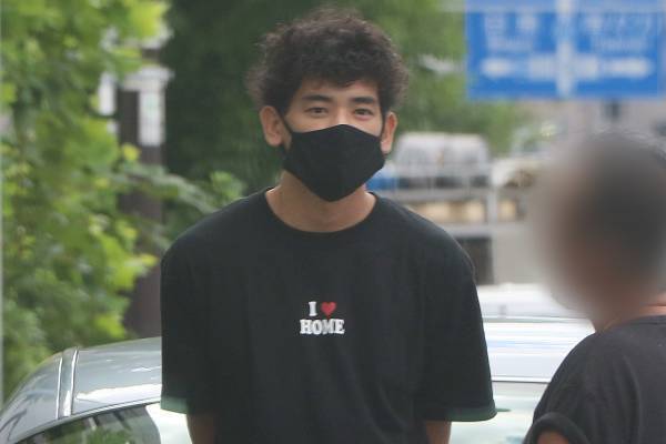 【孫の日】樹木希林さんは愛車を継承、井上陽水はサングラスなしで笑顔の抱っこ！目撃した有名人の“孫育”現場