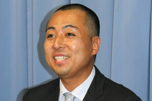 交野市市長“私物パソコン”で節税アピールも「経費削減の履き違え」と総ツッコミ…情報漏洩を懸念する声も