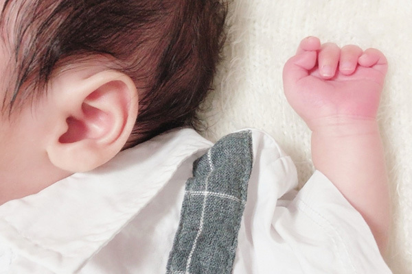 集合住宅で子供の泣き声は迷惑？苦情の手紙にSNSで論争勃発「生活音だから当たり前」「差出人も悩んだのでは」