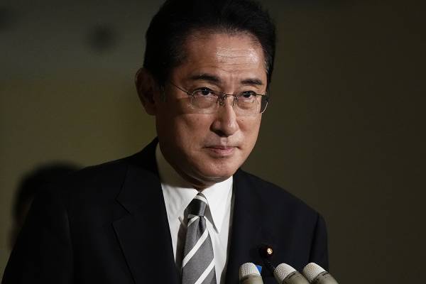 岸田政権の愚策が招く医療現場の混乱 病床補助金削減や入院基準通達で救急搬送難が急増中
