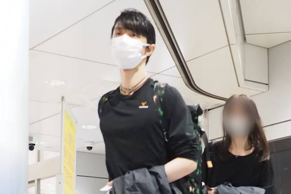 羽生結弦　恩師がプロ初公演で見た“母離れ”の覚悟「ひとり立ちの瞬間」