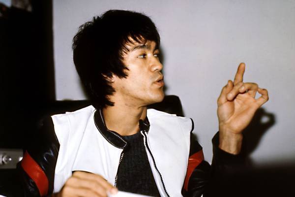 ブルース・リー 死因に「水の飲み過ぎ」の可能性が浮上