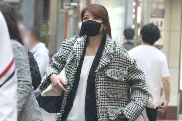 飯島直子　癒えぬ母の喪失…昨年8月の急逝から「離れたくない」と実家でひとり暮らし