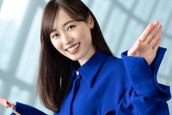 朝ドラ『舞いあがれ！』の福原遥　目黒蓮との恋の行方は？