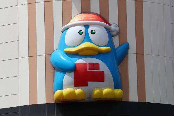 ドン・キホーテ　波紋呼ぶ「ドンペン」交代は「事実」 ネットの反響には「緊急で会議を開き再検討」