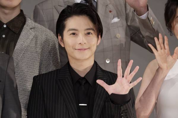 小池徹平「余力ゼロ生活」3年でも　2児との対面へこぼれる笑顔