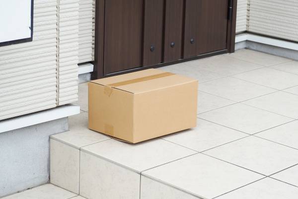 「隣の家に届けられた」「荷物が盗まれた」Amazon“置き配サービス”のトラブル事情