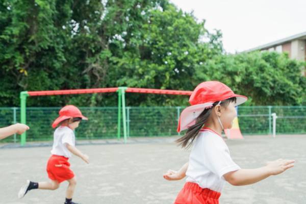 【虐待を食い止める その4】保育所で、家庭でーー心身に傷を負った子どもが、虐待のトラウマに苛まれない明日を