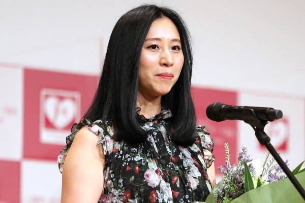 夫に詐欺疑惑の三浦瑠麗　学生時代に自民党主催コンテストで最優秀賞を受賞した論文の“中身”