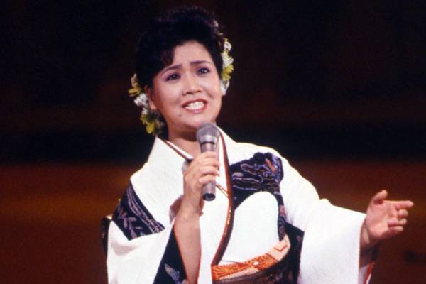 “紅白7回出場”の女性歌手　事務所の税金滞納で「ギャラ差し押さえ」トラブル…コロナ禍で営業仕事ゼロの苦境