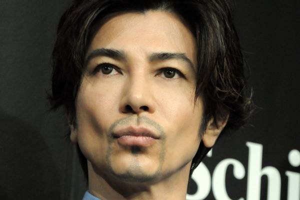 武田真治 結婚から2年で待望の第一子！本誌が見た“筋肉同棲中”の初2ショット