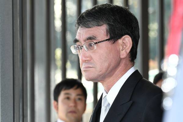 河野太郎「所管外」12連発で“ブロック太郎”がトレンド入り…記者4連続“無視”、Twitterも度々ブロック