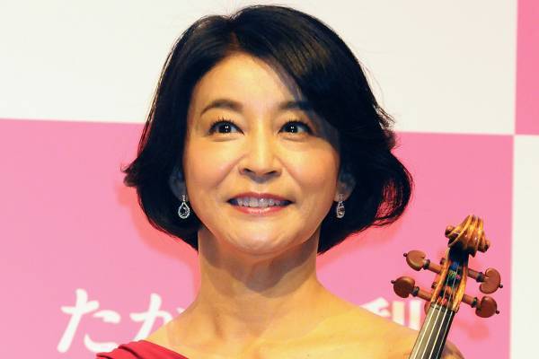 高嶋ちさ子　異例の集客力で年商10億円！「死んじゃえばいい」と同業者から陰口も