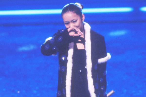 安室奈美恵の「ブレない生き方」が起こした90年代エンタメ界の奇跡