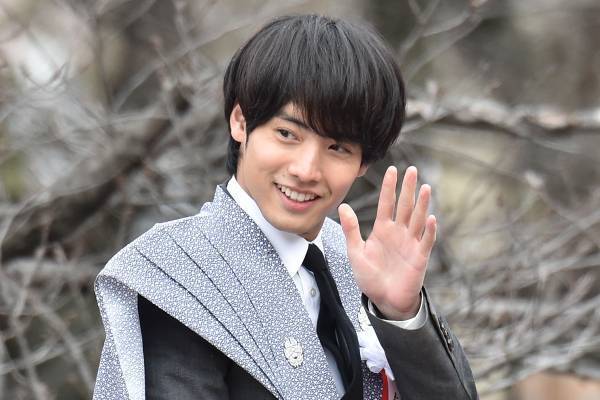 赤楚衛二　3カ国語マスターの陰に“学長父”のスパルタ教育…方程式間違え怒鳴られたことも