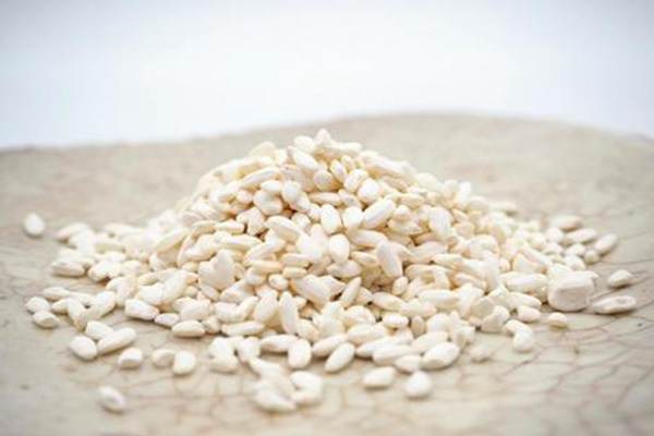 米こうじをひと晩浸けるだけ…「こうじ水」で美肌＆美腸に