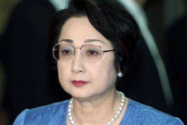 扇千景さん 梨園の妻を全う、不倫報道にも余裕綽々…坂田藤十郎さんへの“63年肝っ玉愛”