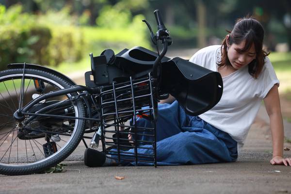 ヘルメット着用が努力義務化！ノーヘル事故だと「自転車保険」は適用外？