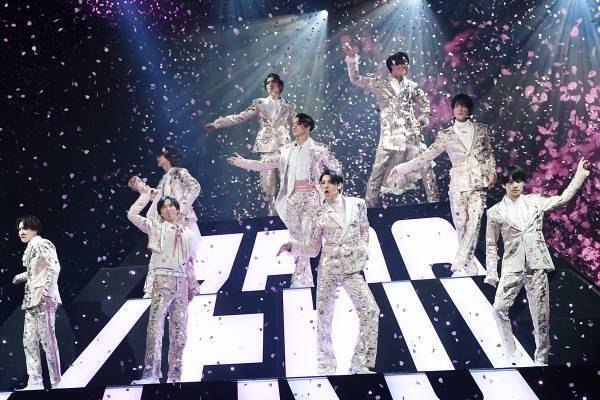 Snow Man滝沢歌舞伎 神ファンサ、水9t…豪華ステージ熱烈リポ