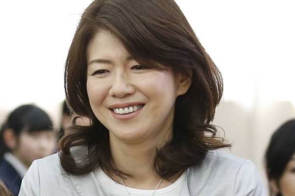 岸田夫人　支持率上昇の首相を残し単独訪米…バイデン夫人に招待を決意させた“利休のおもてなし精神”