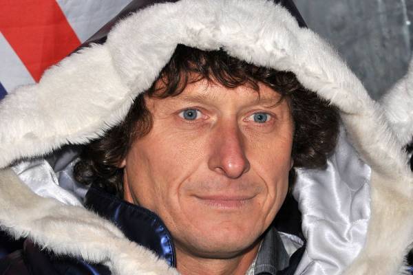 エベレストに10回登頂した著名登山家、テント内で謎の死