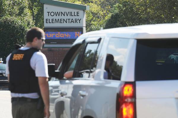 14歳で終身刑となった学校銃撃犯が事件後初めて謝罪、刑期の短縮を請願