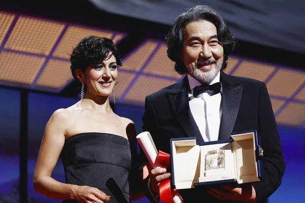 役所広司　自宅周辺に如来の祠、古墳も！カンヌ俳優が抱き続ける仏教への強い関心