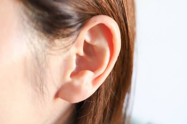 血流、腸、自律神経を刺激するツボが耳の周りにあるという