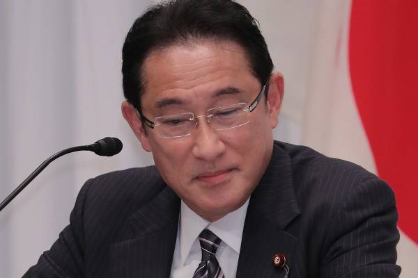 広末不倫で岸田首相ニンマリ!?「官邸“最側近”の不倫スクープが霞んだ…」ネットでは怒りの声も
