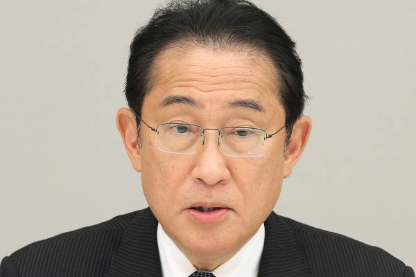岸田首相“ごまかし”骨太の方針で50代世帯は社会保険料年4万7千円増！
