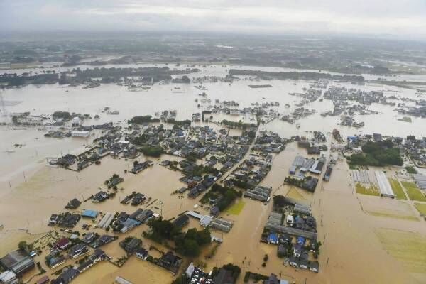 15年9月、台風18号による大雨で鬼怒川が氾濫した（写真：共同通信）