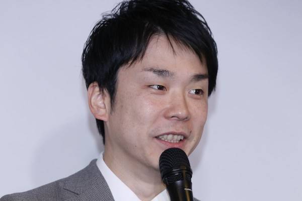 かまいたち濱家　家族でシンガポール旅行も痛風発作で車椅子生活…薬飲まず漢方服用の過去も