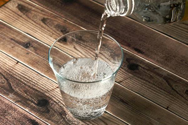 1日1杯！炭酸水で白髪予防！お金をかけない美肌＆美髪ワザとは