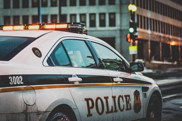 17歳少年が母親を絞殺　成人として裁判へ