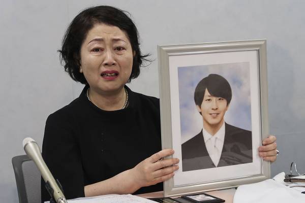 過労自殺の研修医・高島晨伍さんの母が悲痛告白「わたしの晨伍を返して」