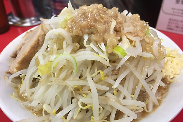 「背脂有料」の記載ないのに追加料金…インフルエンサーの不満投稿に人気ラーメン店主が猛反論「無料なことが感謝されるべき」