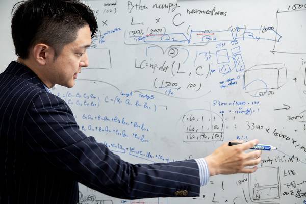 日本人唯一のマルタ騎士・武田秀太郎さん　IQ160の天才が抱えてきた“生きづらさ”