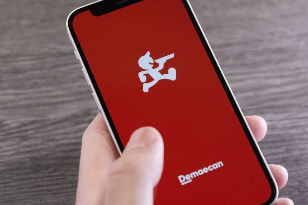 「配達員が素手で寿司を」衝撃動画の拡散に出前館が事実認め謝罪…広報から届いた“激ヤバ実態”判明までの経緯