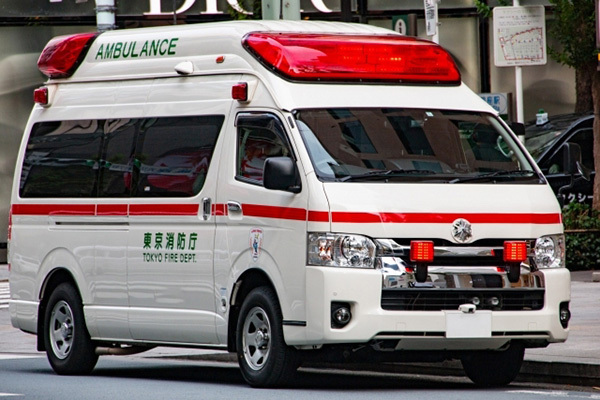 人気漫画家が高熱で救急要請に賛否勃発→謝罪…過去には“話を聞いてほしい”の要望も…必要性高まる「＃7119」の利用